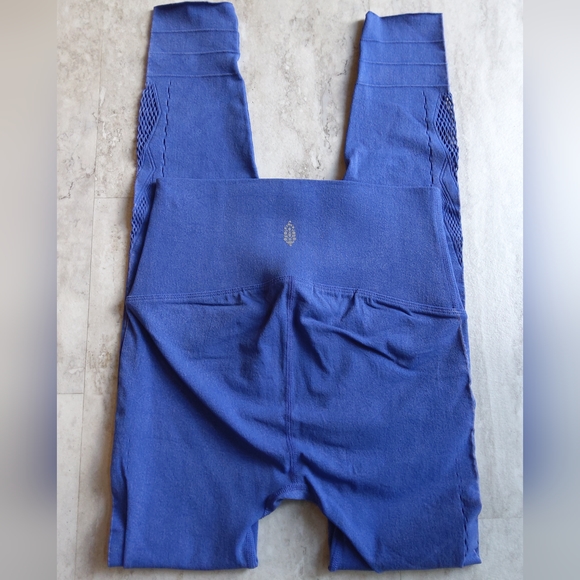 Free People Running Through My Mind Leggings NWOT - LARGE - Picture 5 of 16